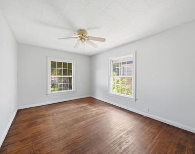 410 Live Oak Street - Photo Thumbnail 10