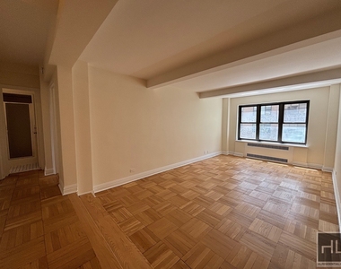 East 56 Street - Photo Thumbnail 1