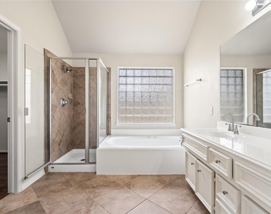 2822 Lakecrest Forest Drive - Photo Thumbnail 19