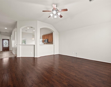 2822 Lakecrest Forest Drive - Photo Thumbnail 7