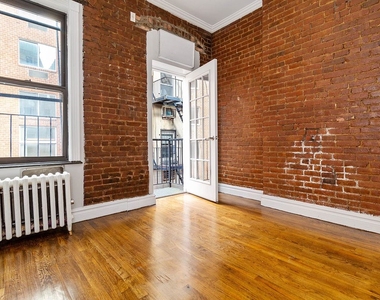 East 23rd Street - Photo Thumbnail 3
