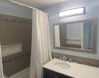 2612 Grassy Point Drive - Photo Thumbnail 16
