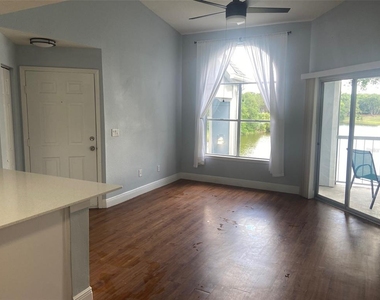 2612 Grassy Point Drive - Photo Thumbnail 4