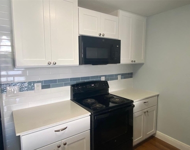 2612 Grassy Point Drive - Photo Thumbnail 10