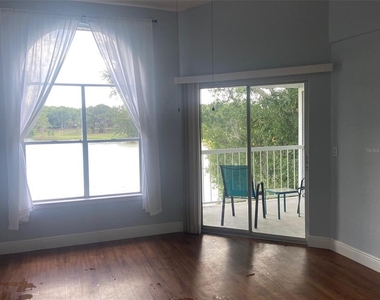 2612 Grassy Point Drive - Photo Thumbnail 3