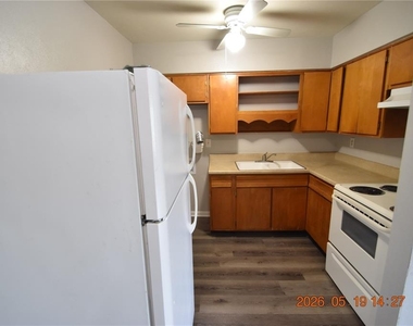 302 Danube Avenue - Photo Thumbnail 5