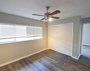 302 Danube Avenue - Photo Thumbnail 10