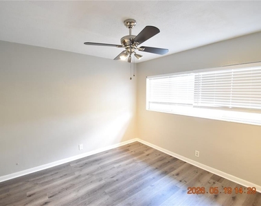 302 Danube Avenue - Photo Thumbnail 9