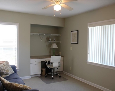 335 Windrush Loop - Photo Thumbnail 13