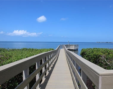 335 Windrush Loop - Photo Thumbnail 17