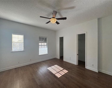 3210 W Horatio Street - Photo Thumbnail 11