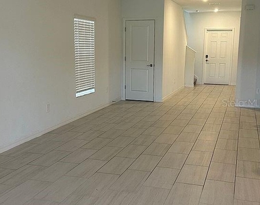 2505 Victorious Falls Avenue - Photo Thumbnail 6