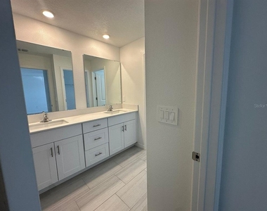 2505 Victorious Falls Avenue - Photo Thumbnail 4
