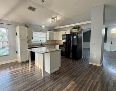 5841 Dorham Place - Photo Thumbnail 8