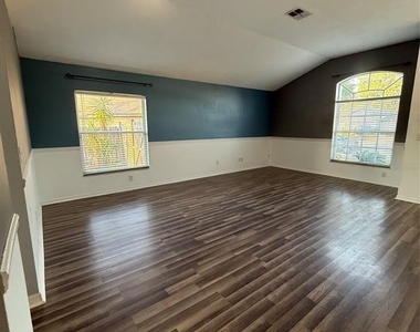5841 Dorham Place - Photo Thumbnail 3