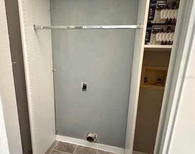 5841 Dorham Place - Photo Thumbnail 28