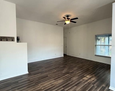5841 Dorham Place - Photo Thumbnail 6