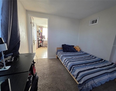 4823 Longwood Avenue - Photo Thumbnail 24