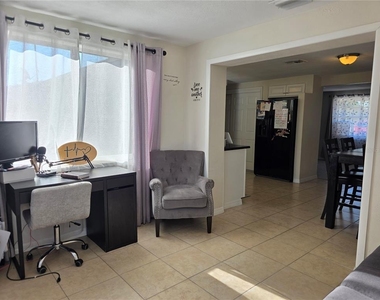 4823 Longwood Avenue - Photo Thumbnail 11