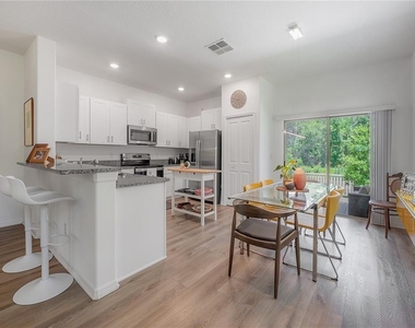 5223 Forum Boulevard - Photo Thumbnail 8