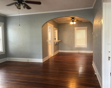 1209 E Comanche Avenue - Photo Thumbnail 6