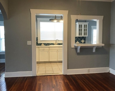 1209 E Comanche Avenue - Photo Thumbnail 7