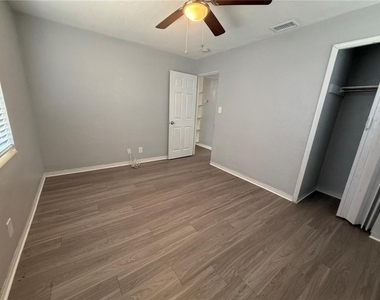 2935 Dr Martin Luther King Jr Street S - Photo Thumbnail 11