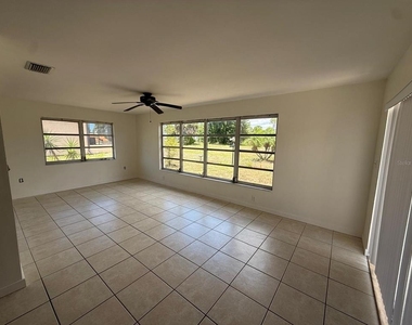239 Annapolis Lane - Photo Thumbnail 6