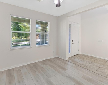 11607 Warren Oaks Place - Photo Thumbnail 10