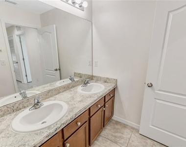 11607 Warren Oaks Place - Photo Thumbnail 48