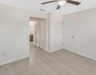 11607 Warren Oaks Place - Photo Thumbnail 37