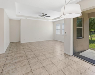 11607 Warren Oaks Place - Photo Thumbnail 22