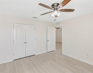 11607 Warren Oaks Place - Photo Thumbnail 45
