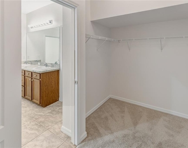11607 Warren Oaks Place - Photo Thumbnail 33