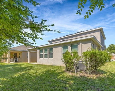 11607 Warren Oaks Place - Photo Thumbnail 5