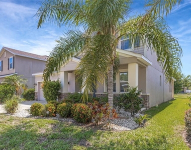 11607 Warren Oaks Place - Photo Thumbnail 2