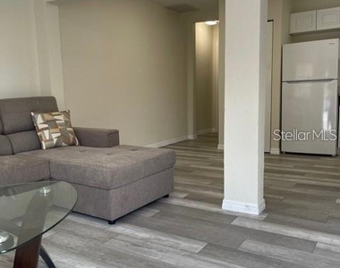 3419 W Saint John Street - Photo Thumbnail 6