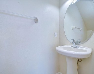 4744 Pond Ridge Drive - Photo Thumbnail 13