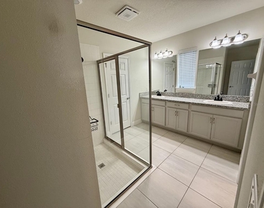 13456 Palmera Vista Drive - Photo Thumbnail 5