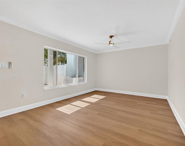 6497 Cape Hatteras Way Ne - Photo Thumbnail 5