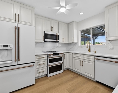 6497 Cape Hatteras Way Ne - Photo Thumbnail 11
