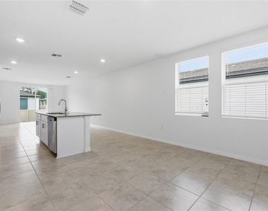 3912 Giorgio Drive - Photo Thumbnail 4
