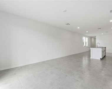 3912 Giorgio Drive - Photo Thumbnail 12