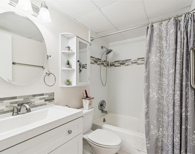 2750 E Bay Drive - Photo Thumbnail 18