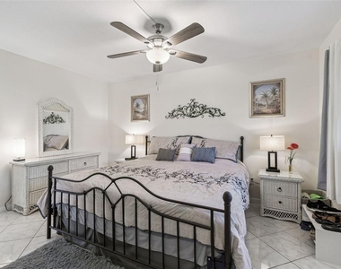 2750 E Bay Drive - Photo Thumbnail 16