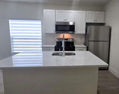 3091 15th Avenue S - Photo Thumbnail 2