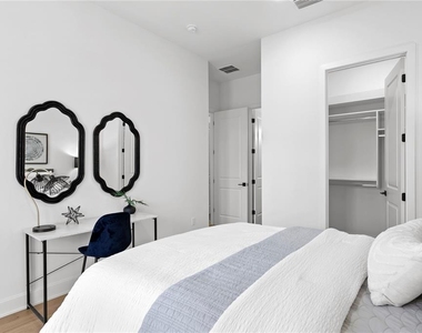 430 Gilman Place N - Photo Thumbnail 19