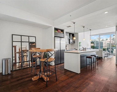 111 N 12th Street - Photo Thumbnail 6