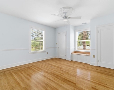 555 18th Avenue Ne - Photo Thumbnail 18