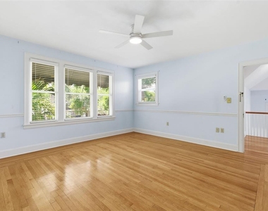 555 18th Avenue Ne - Photo Thumbnail 14